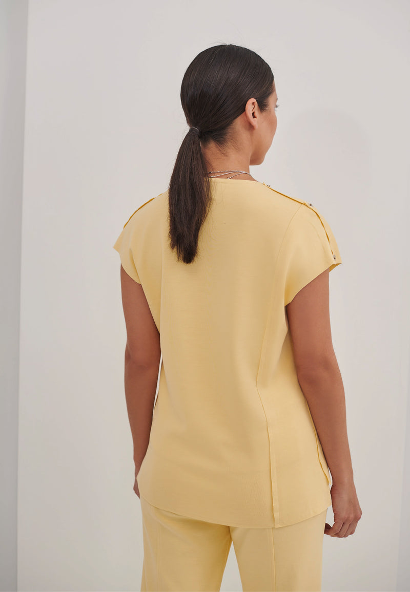 Blusa Gola V Recortes