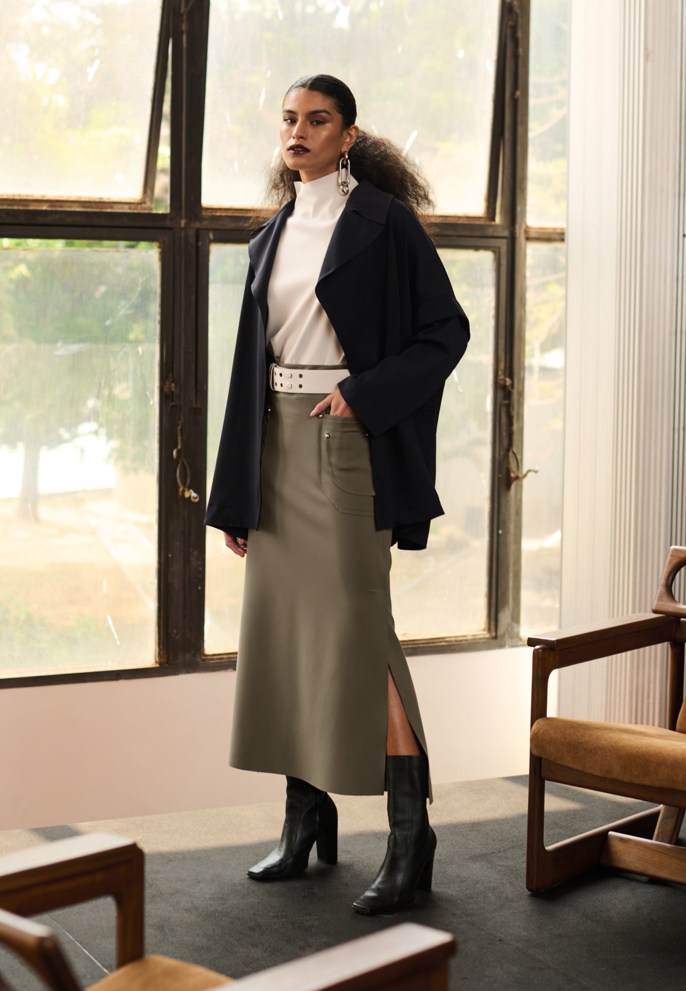 Saia Midi Fendas Laterais