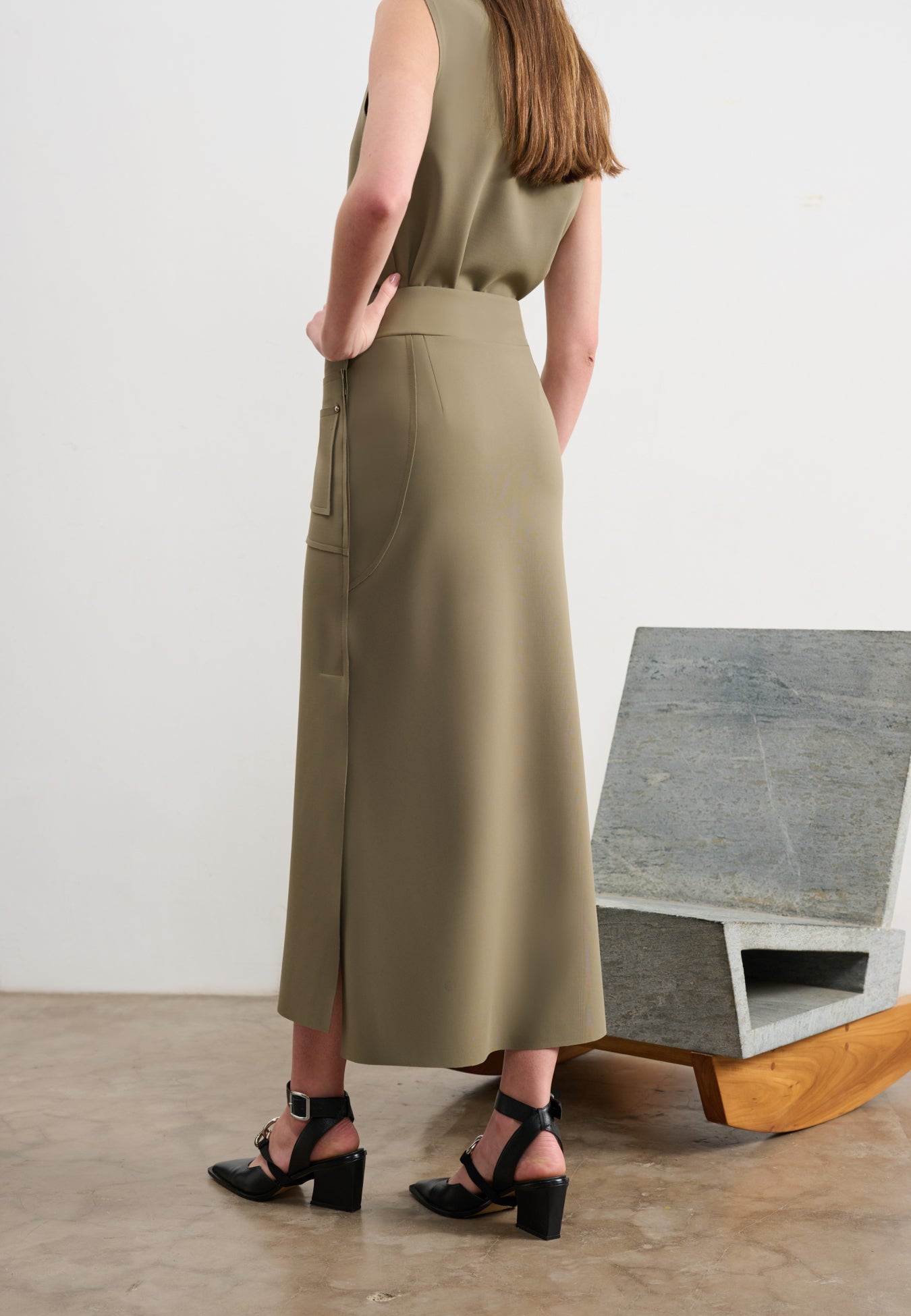 Saia Midi Fendas Laterais