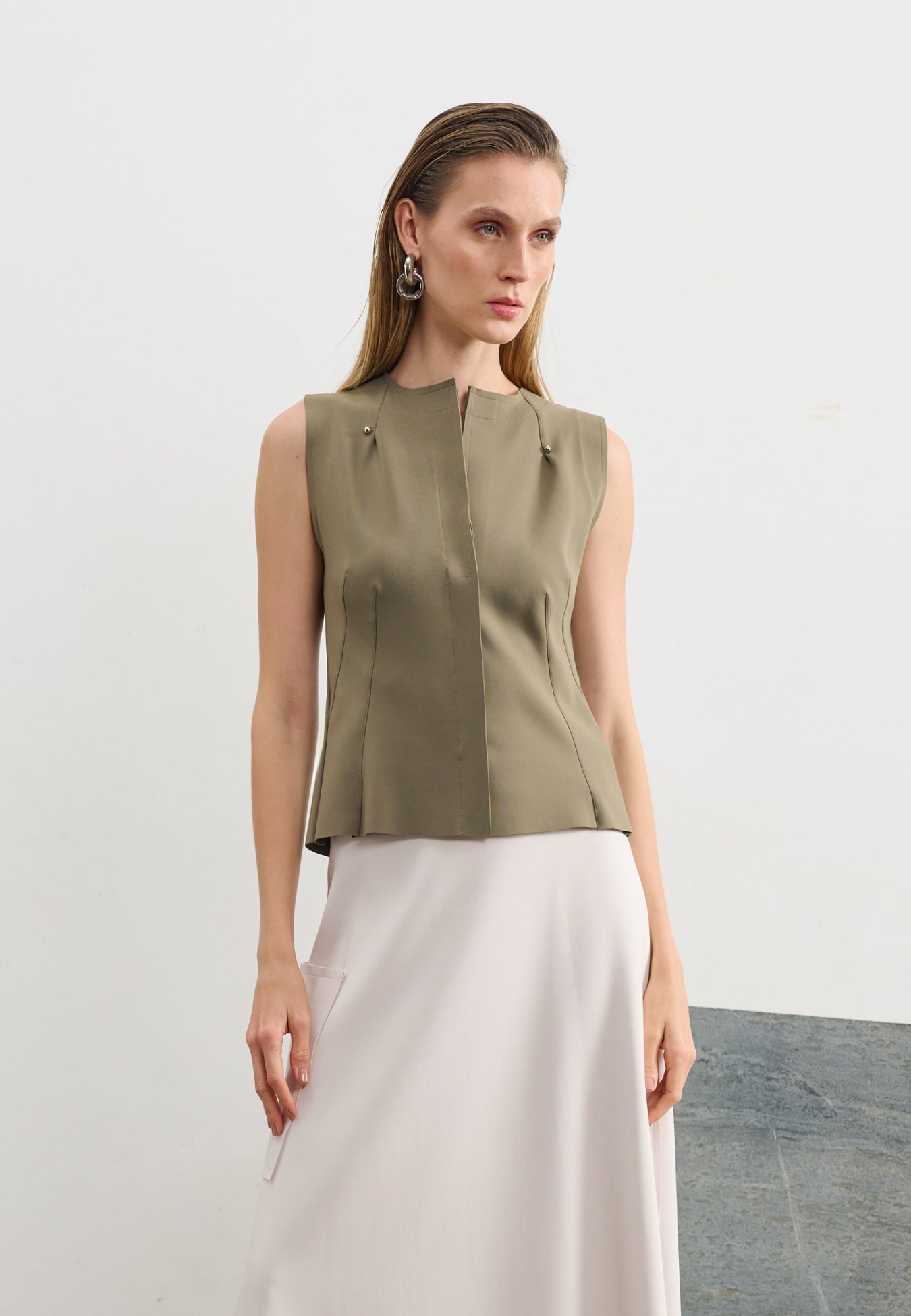 Regata Decote Estruturada