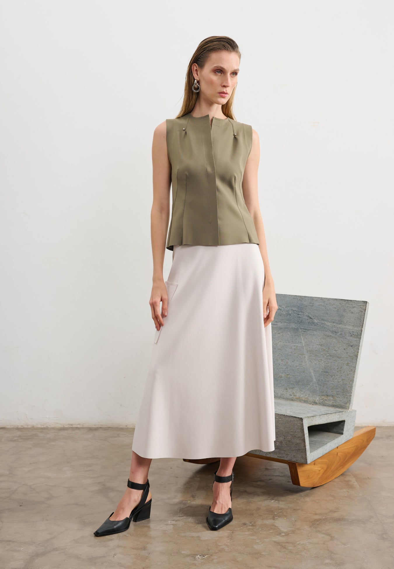 Regata Decote Estruturada