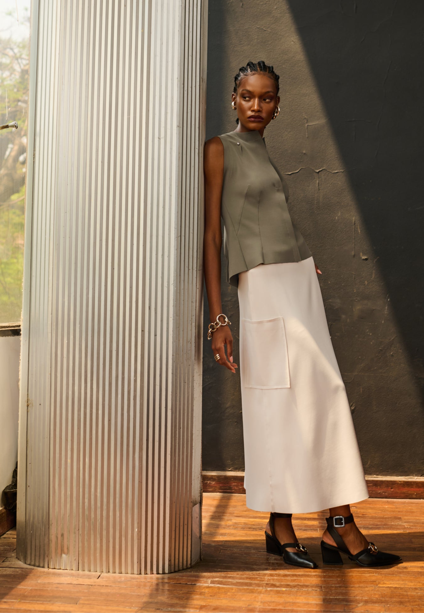 Saia Midi Bolso Lateral