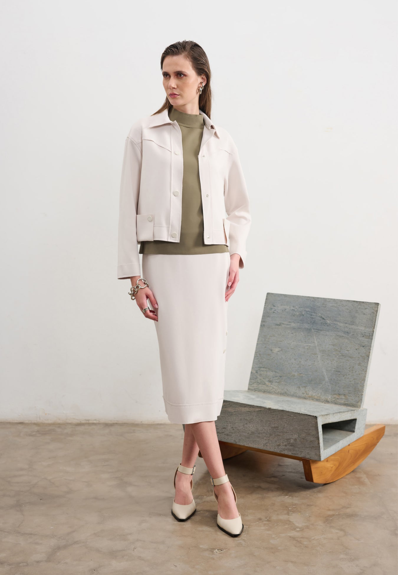 Saia Midi Fenda Botões