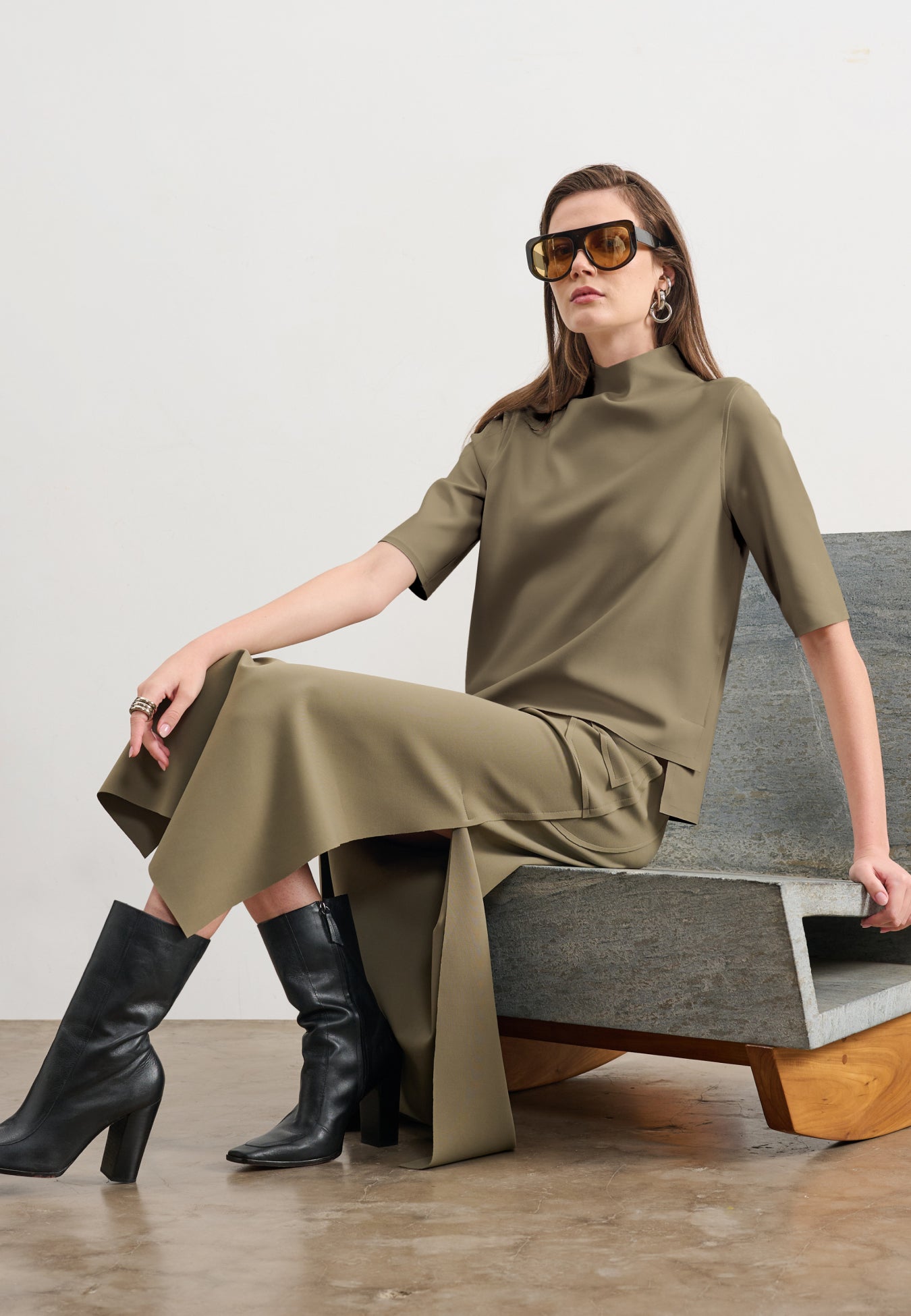 Blusa Manga Curta Gola Alta