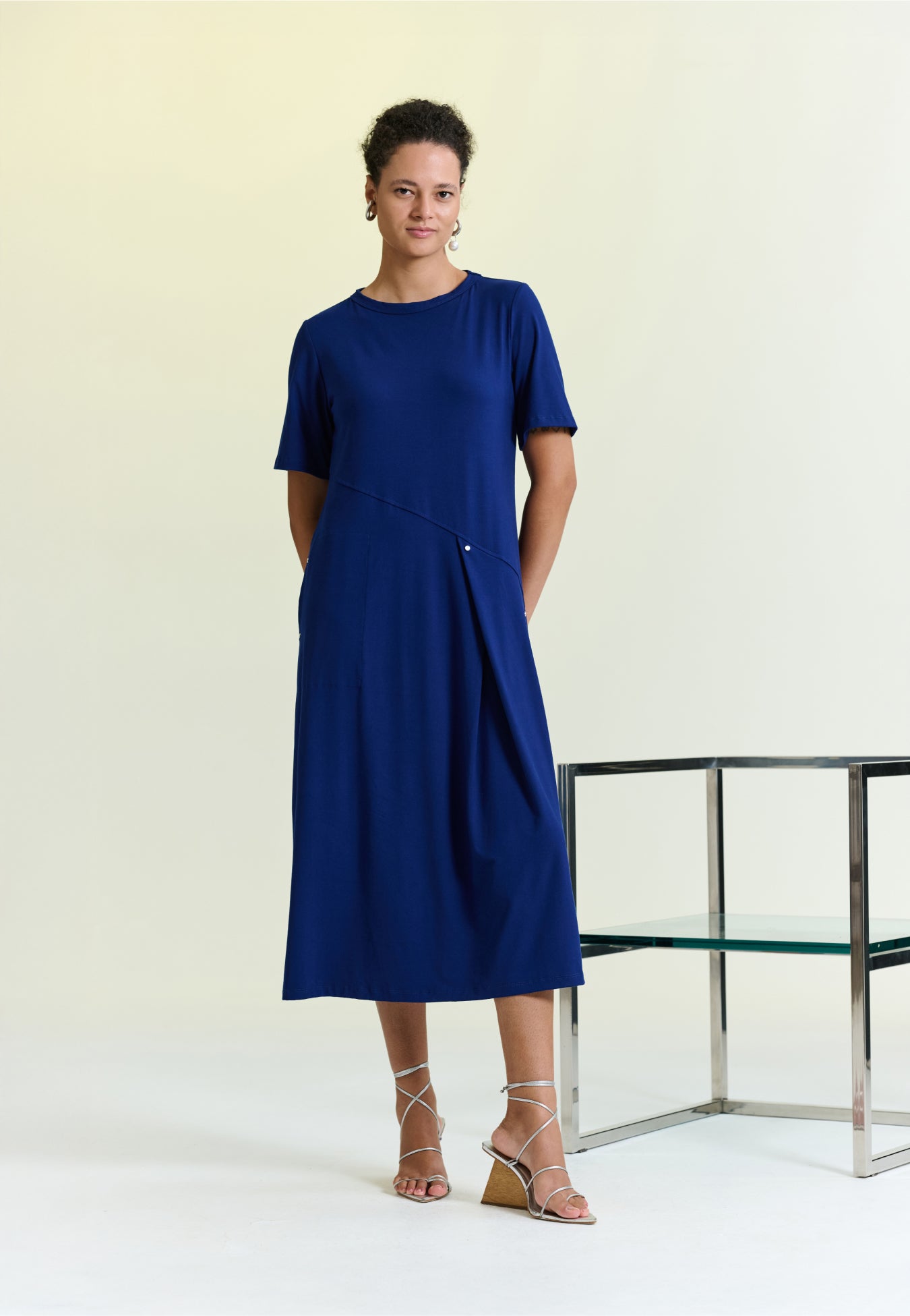 Vestido Midi Minimalista