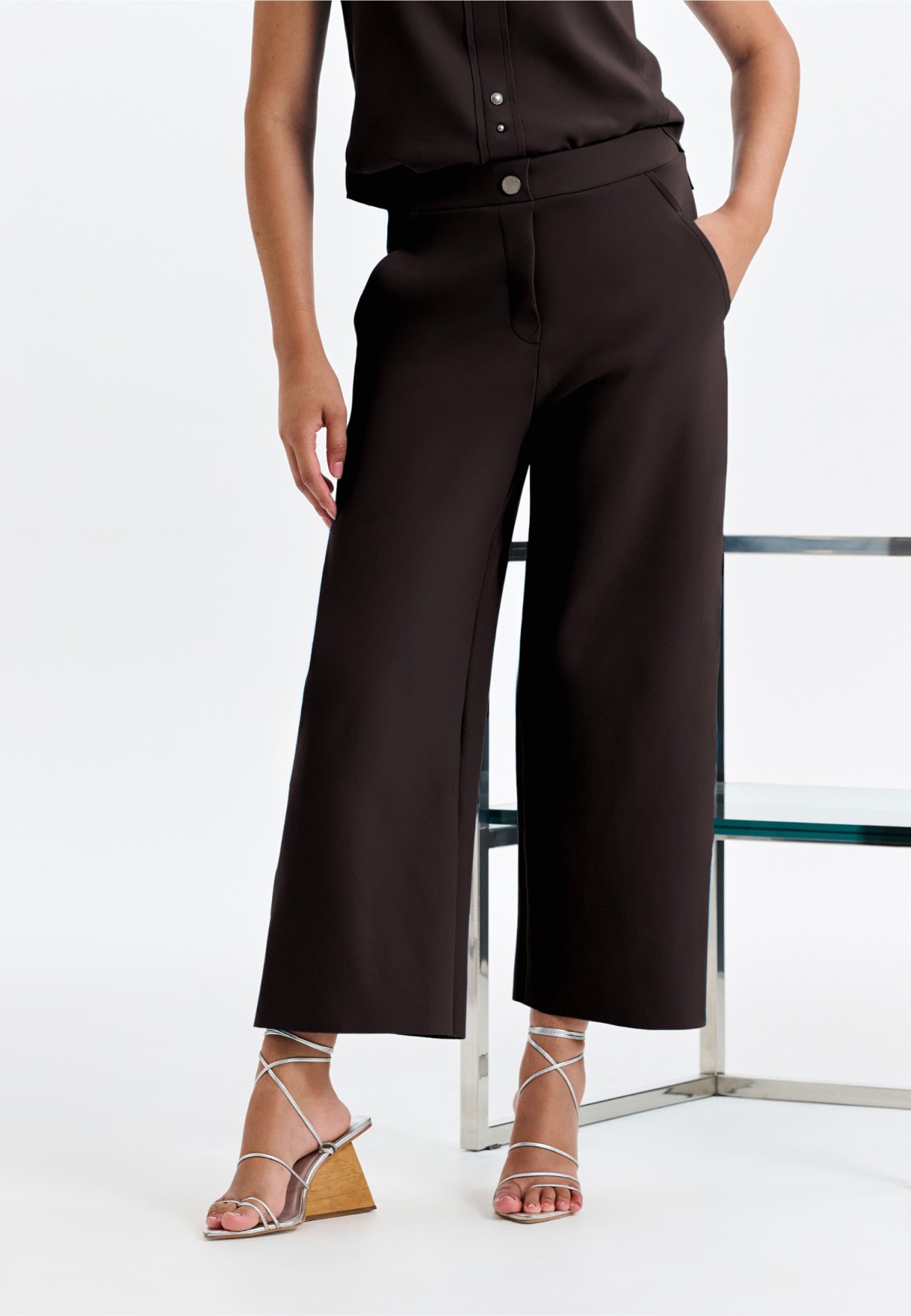 Calça Wide Bolso Faca