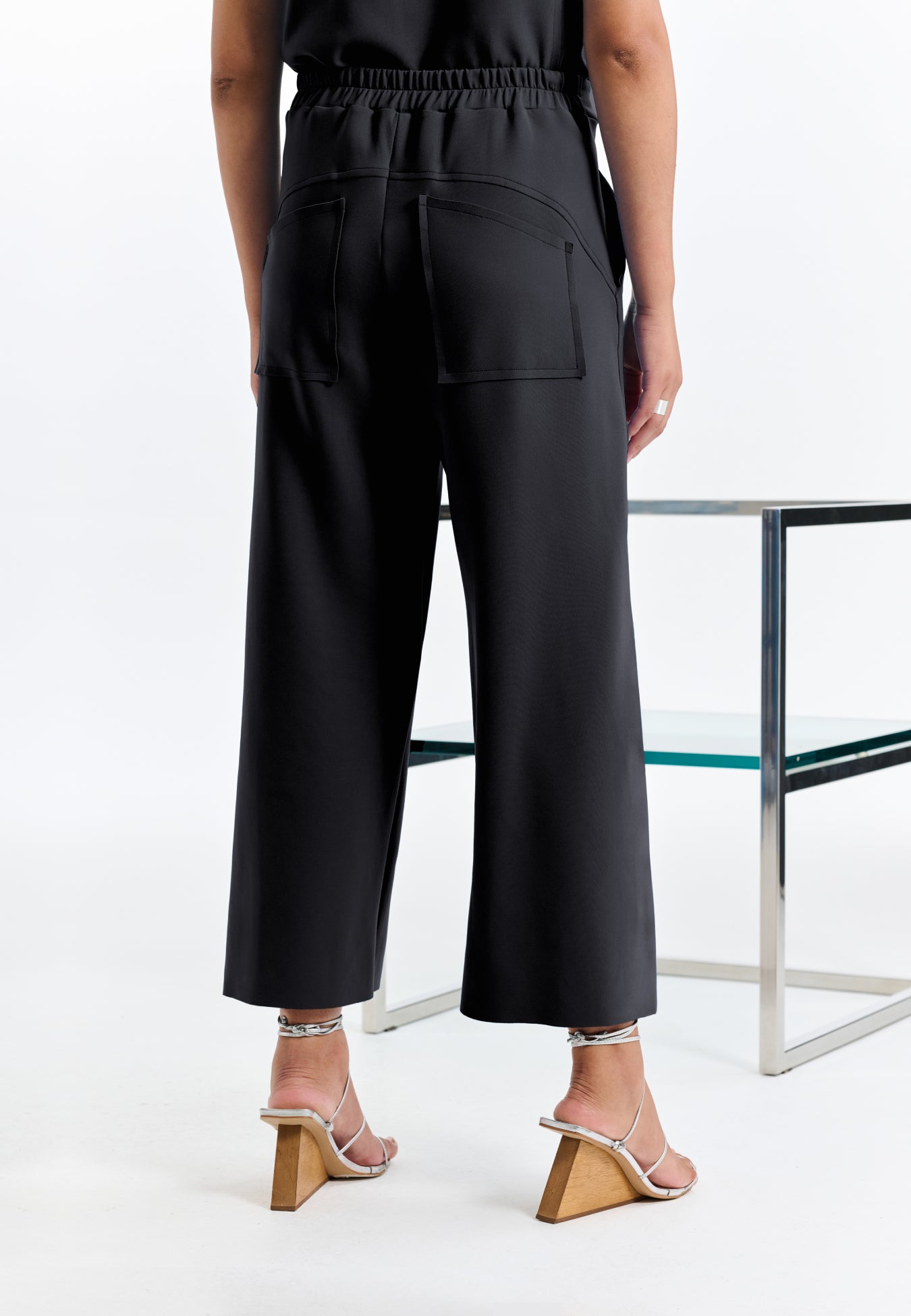 Calça Wide Bolso Faca