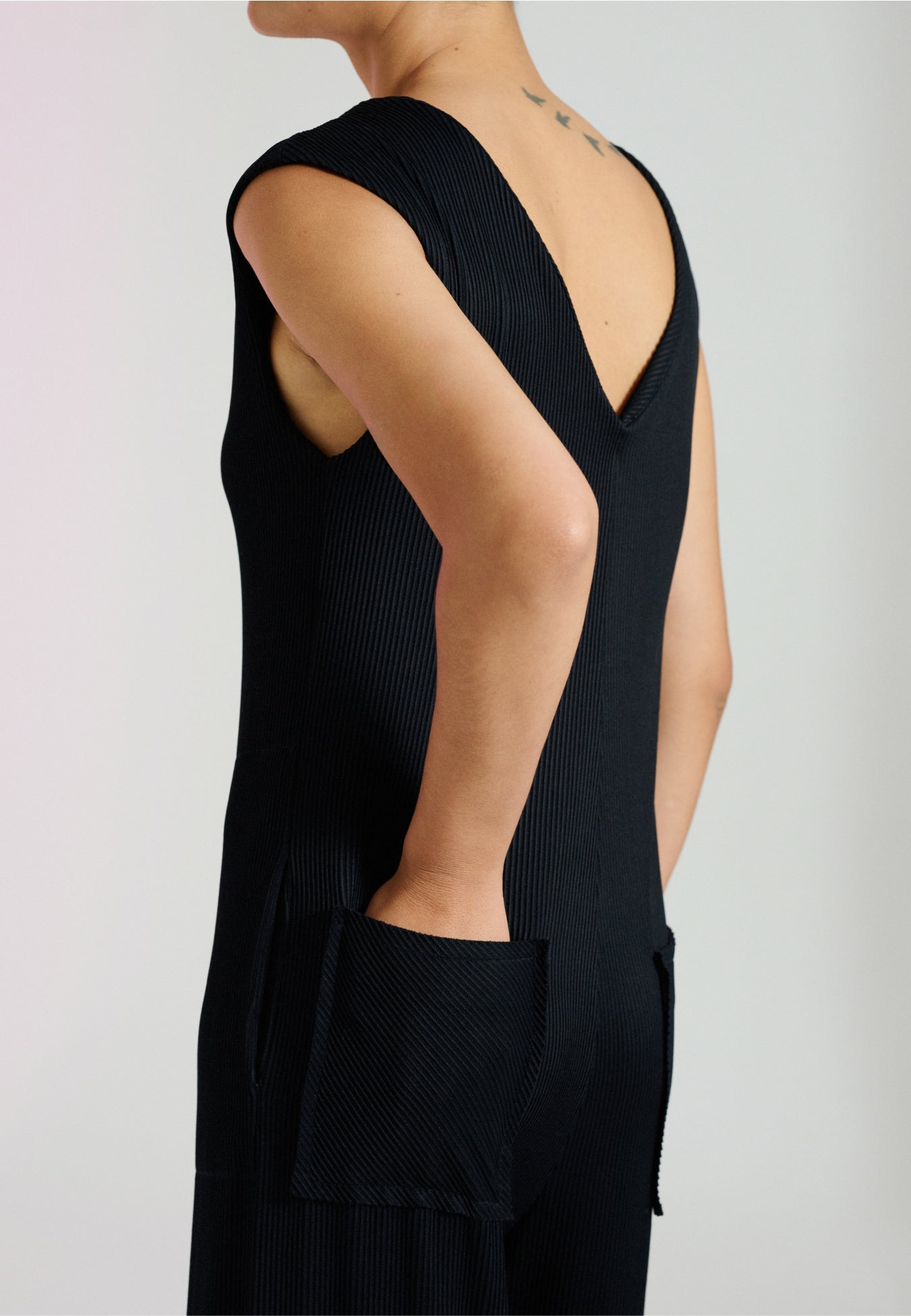 Macacão Decote V Plissê