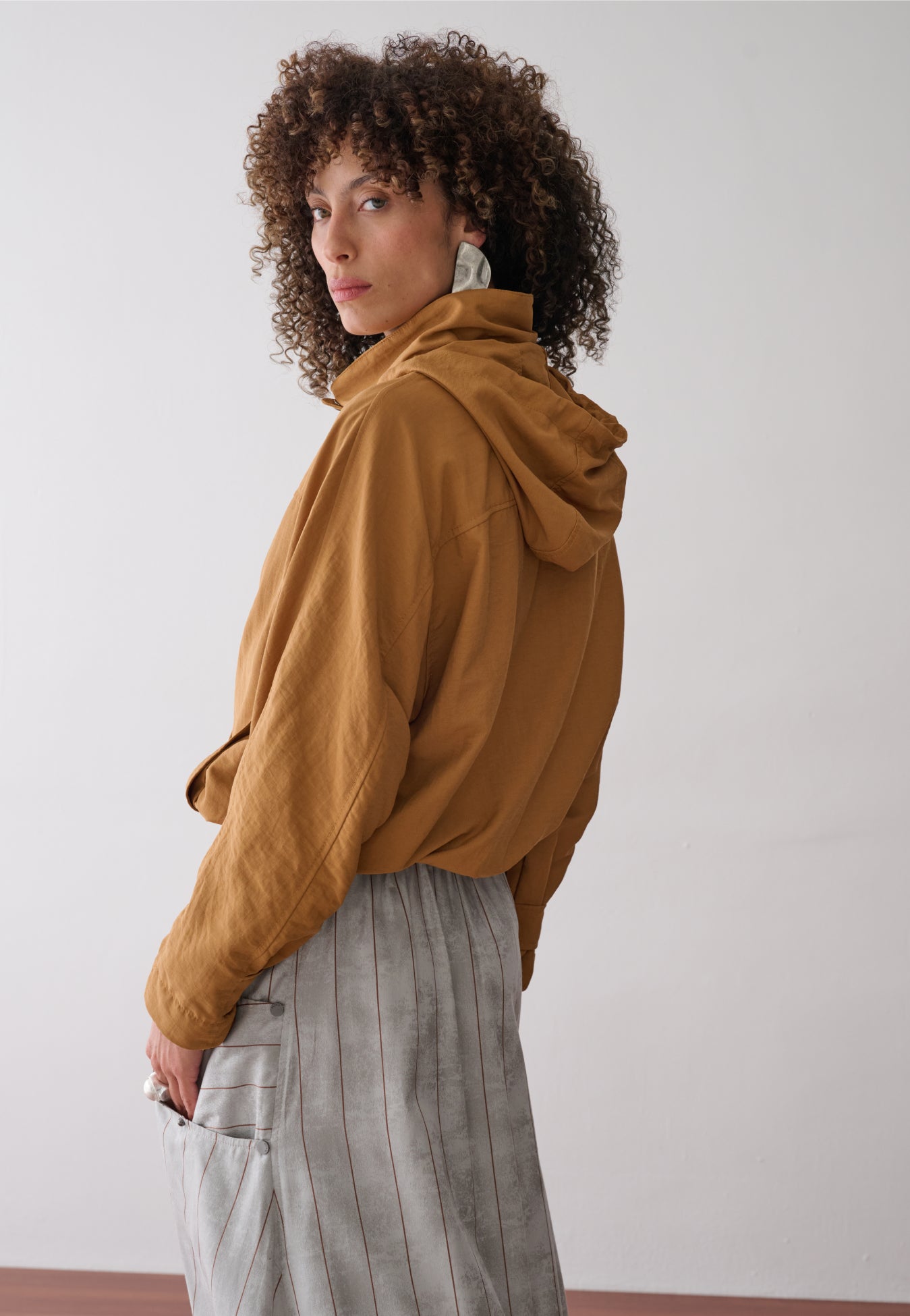 Jaqueta Ampla Com Capuz