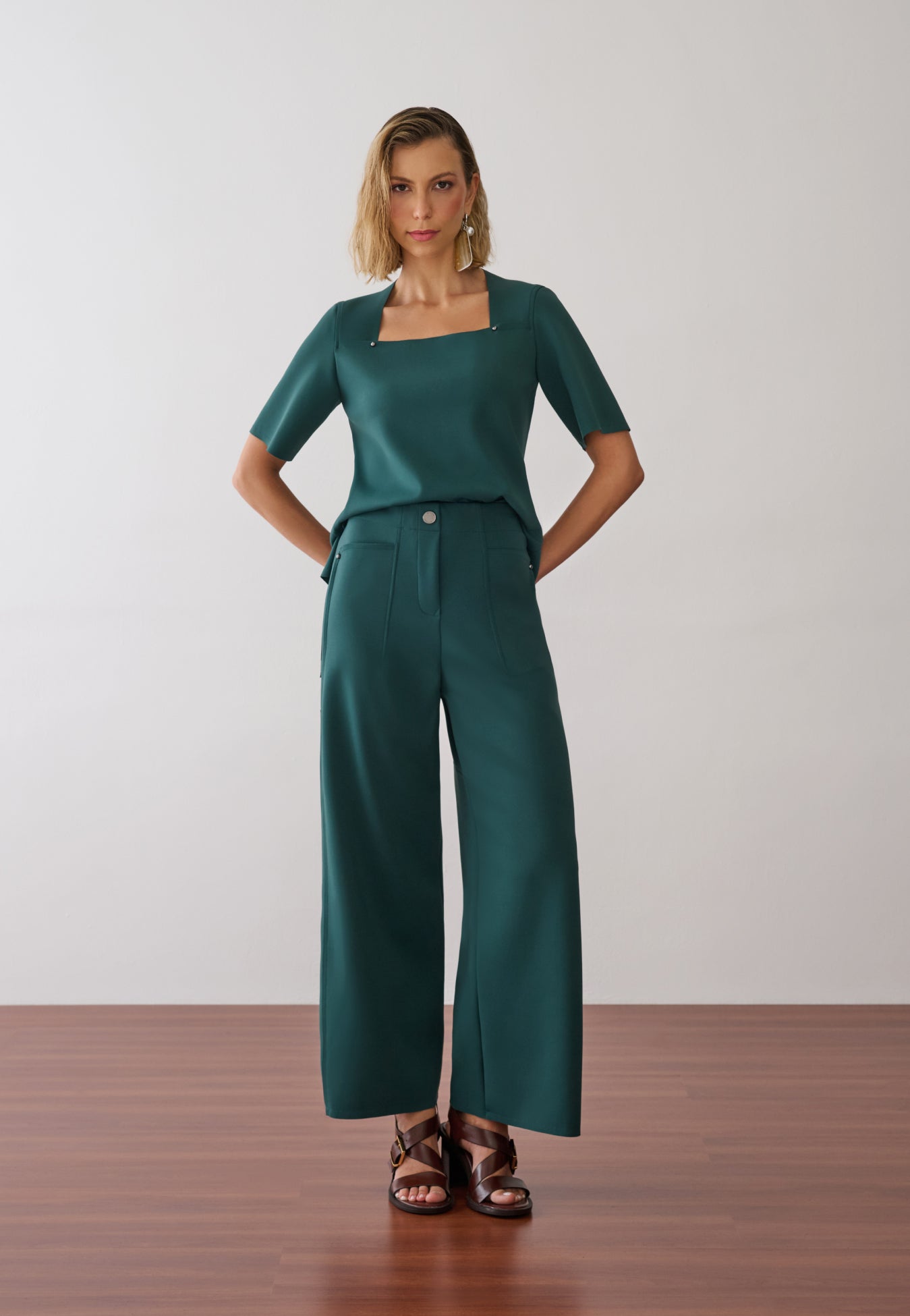 Blusa Decote Quadrado