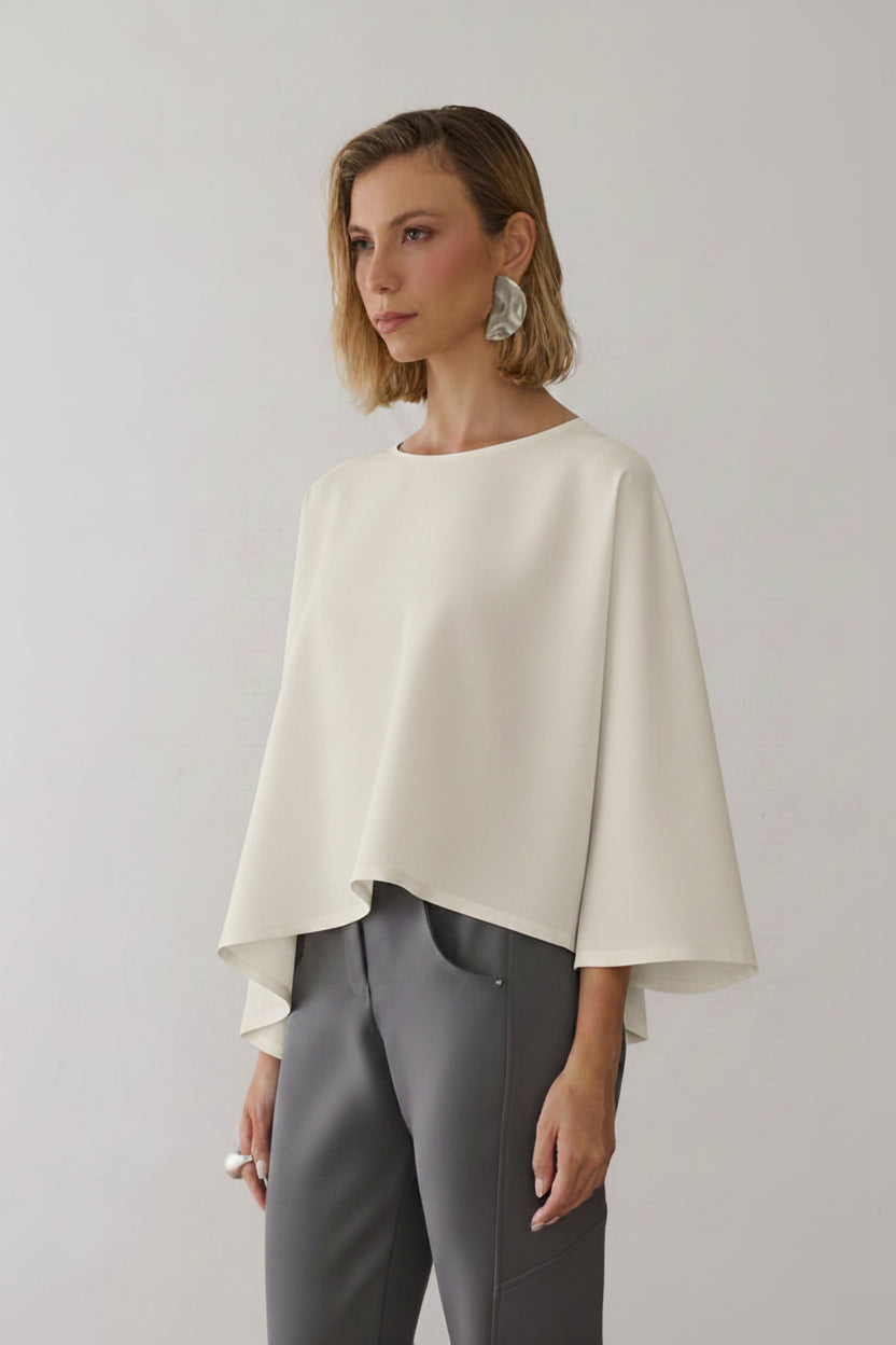 Blusa Assimétrica Ampla
