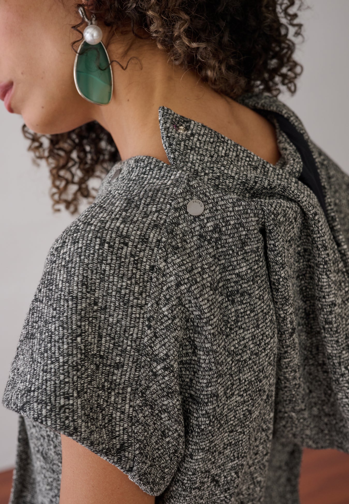 Blusa Capuz Removível Tweed