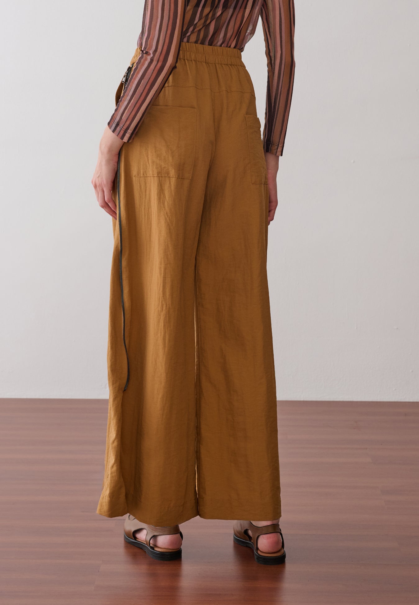 Calça Wide Ziper Lateral