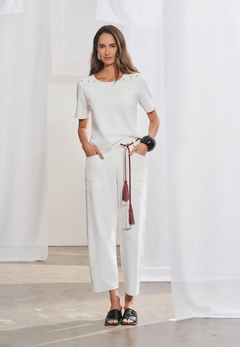 Calça Reta Bolsos Geométricos