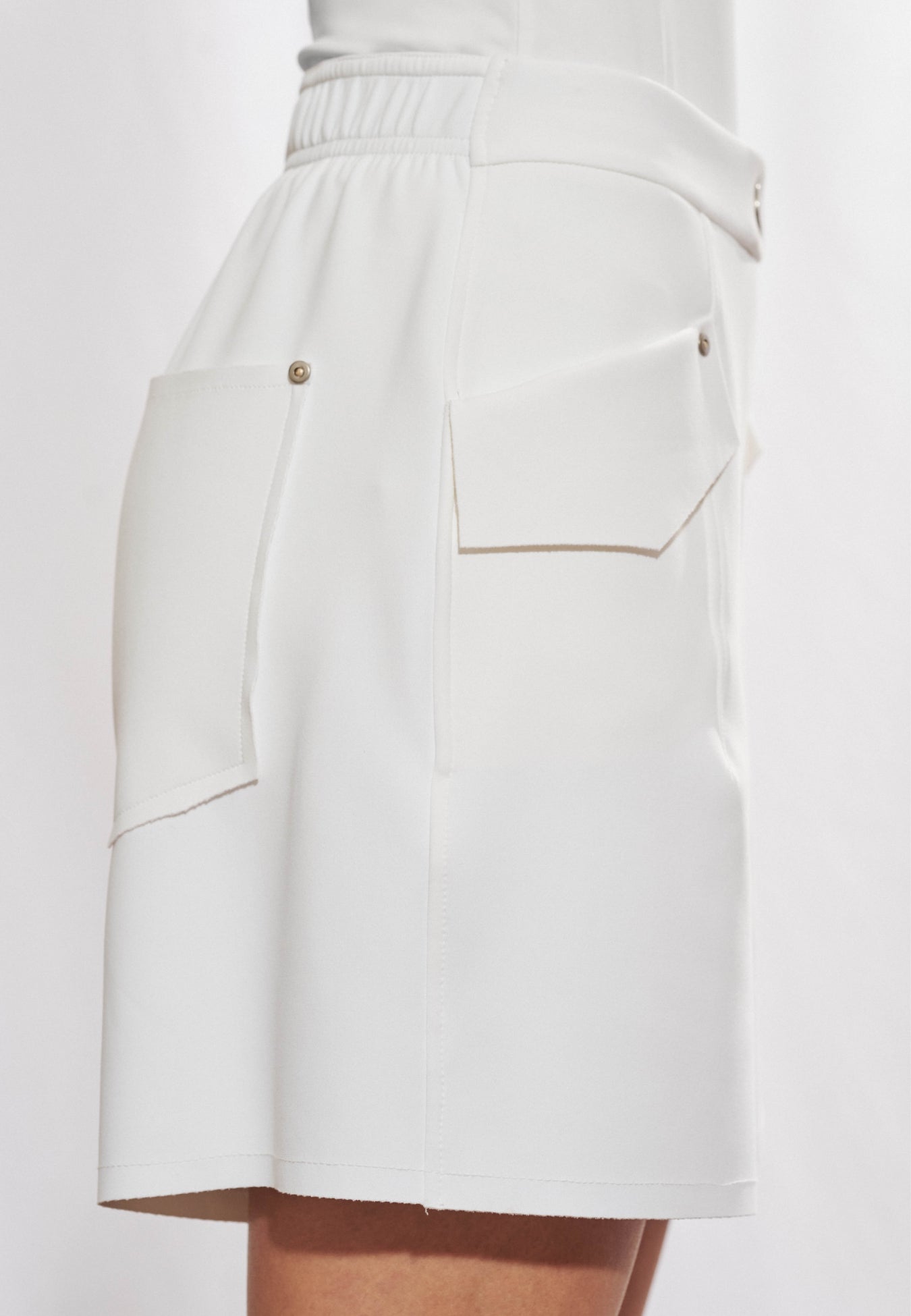 Short Alfaiataria Bolsos Frontais