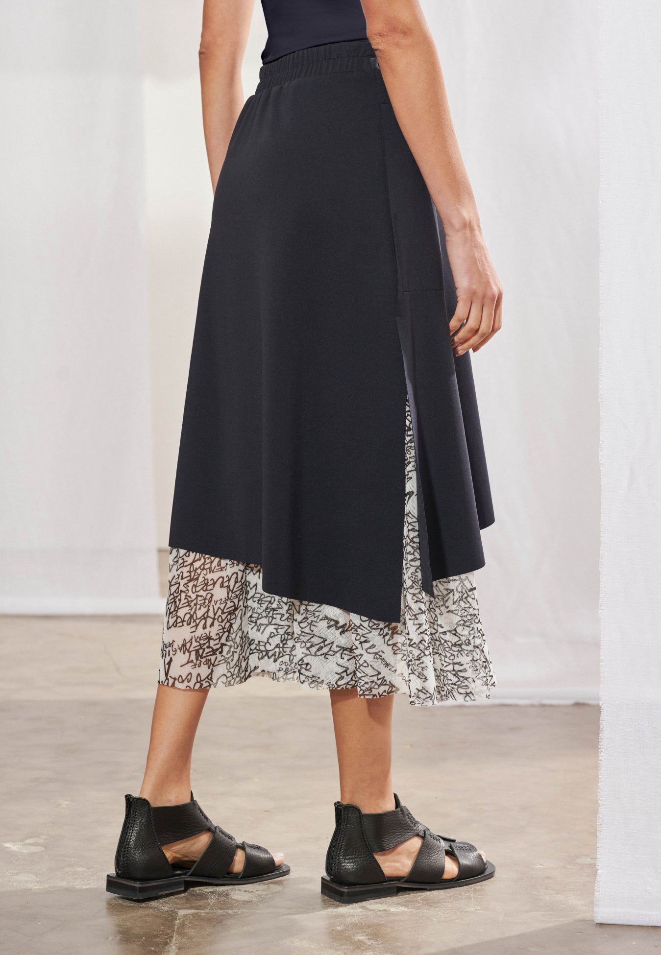 Saia Sobreposição Evasê