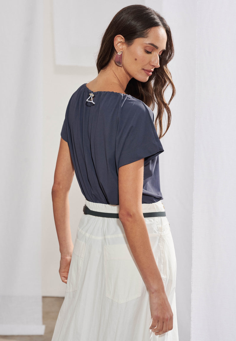 Blusa Decote Regulável