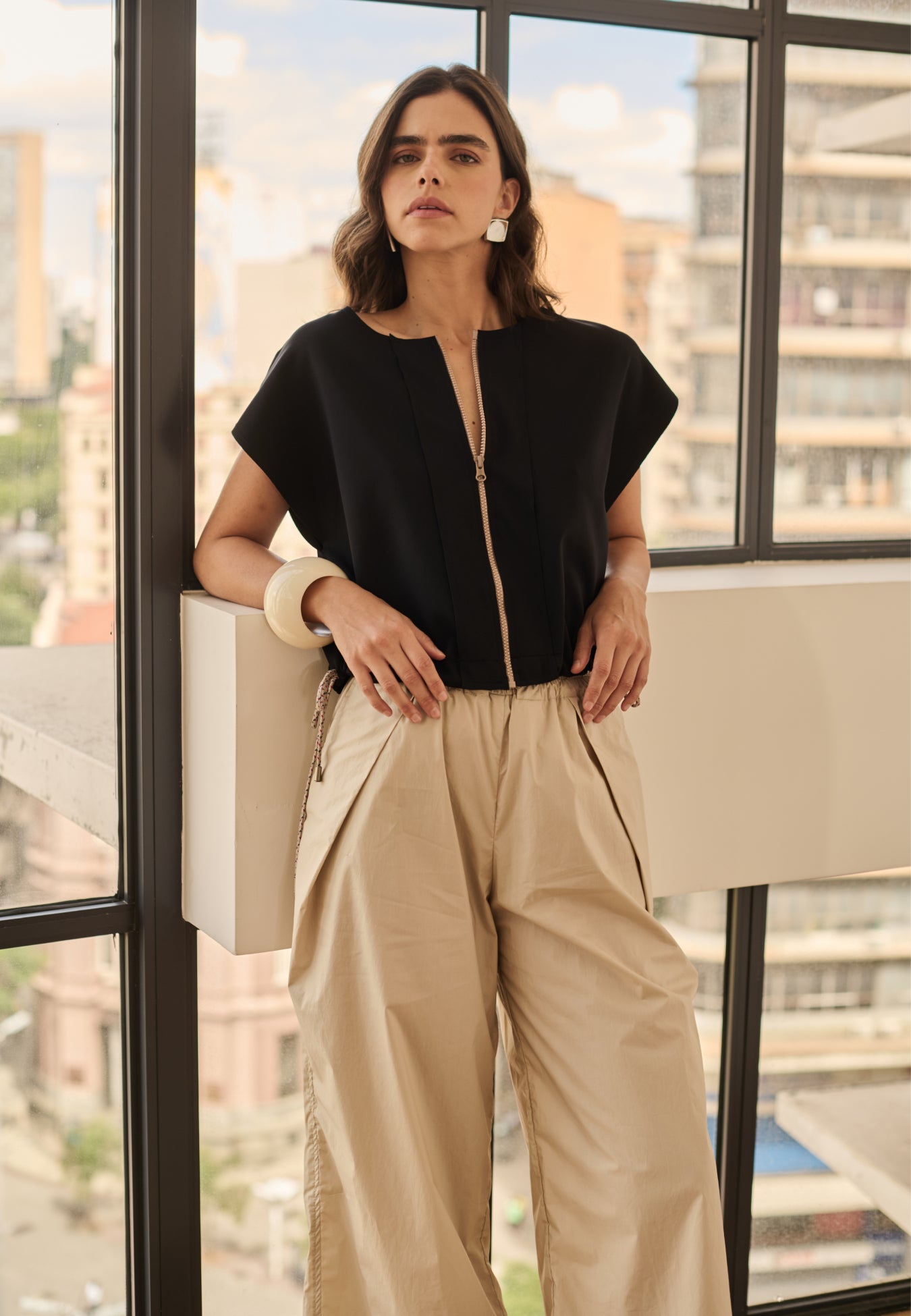 Blusa Zíper Barra Ajustável