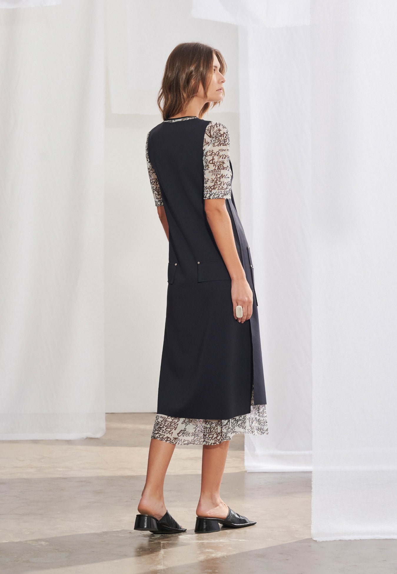 Vestido Tule Sobreposição Tech