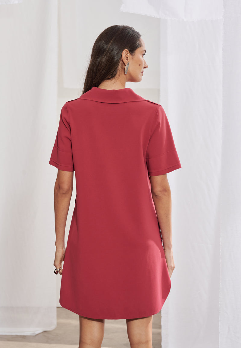 Vestido Curto com Lapela