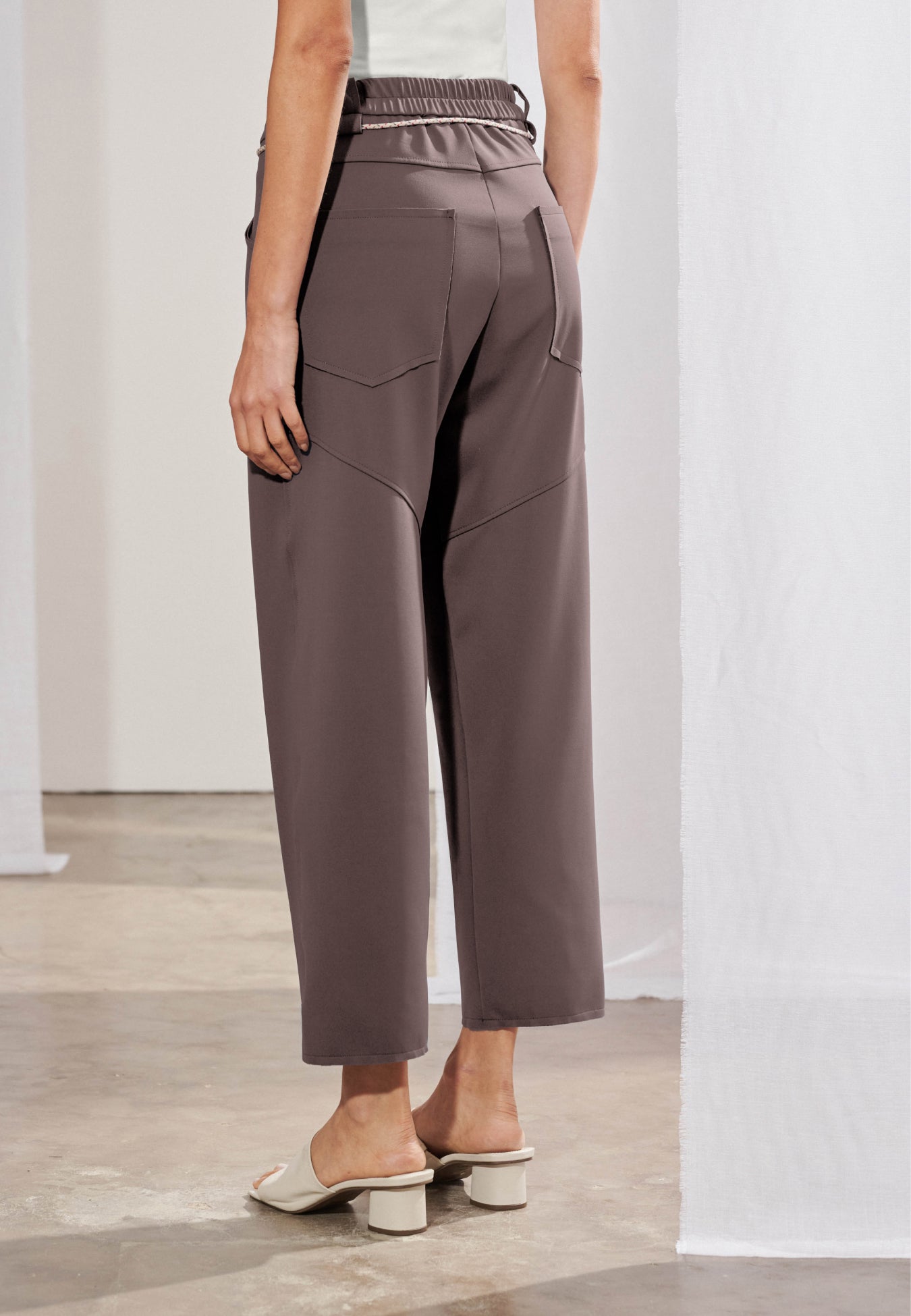 Calça Barrel Com Cinto