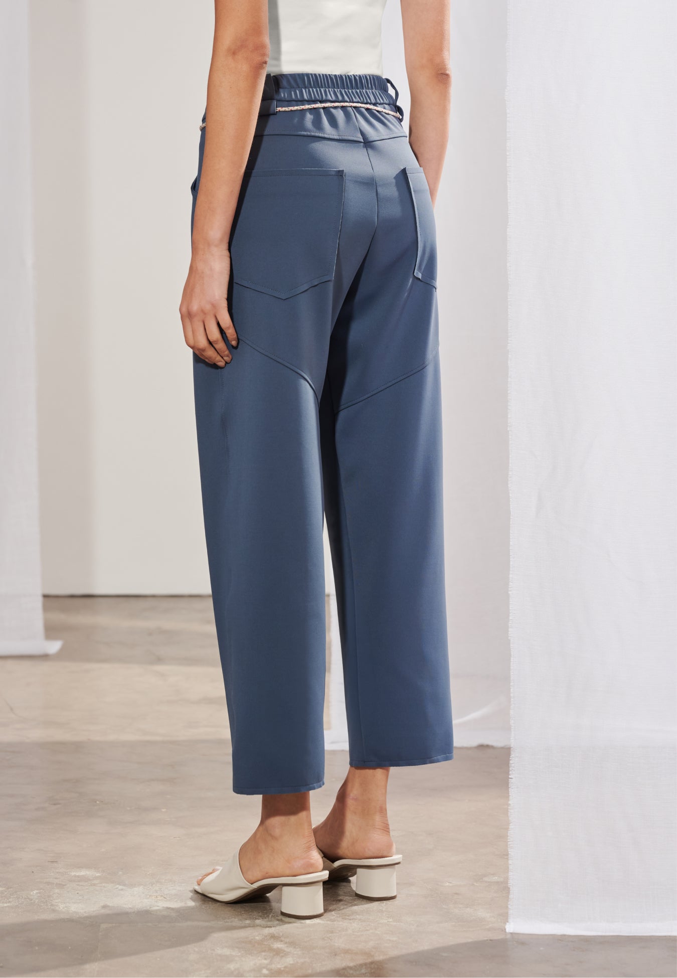 Calça Barrel Com Cinto